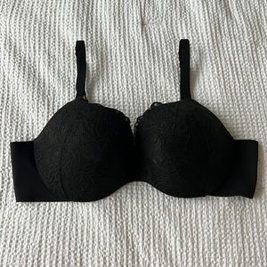 “Incredible by Victoria Secret” bra.